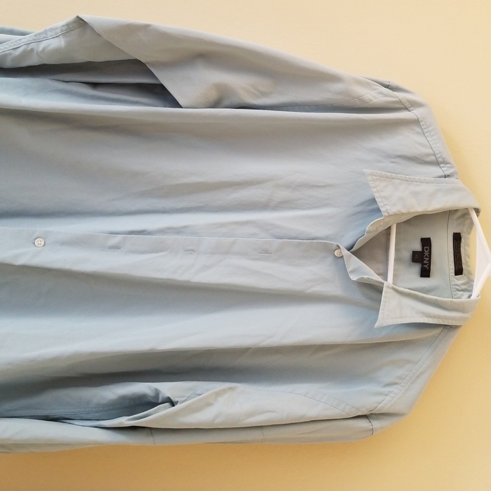 Men's DKNY casual botton down shirt